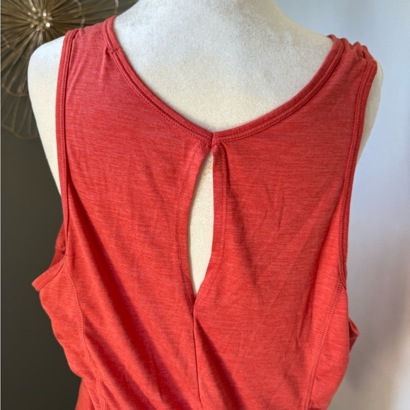 3/$15 🤗 Gaiam yoga top. orange color. Keyhole in back. Gathers on side. Sz XXL - Picture 4 of 5